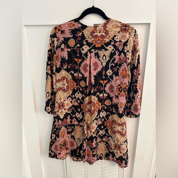 Fifteen Twenty Layne Ikat V Neck Mini Dress - Picture 7 of 9